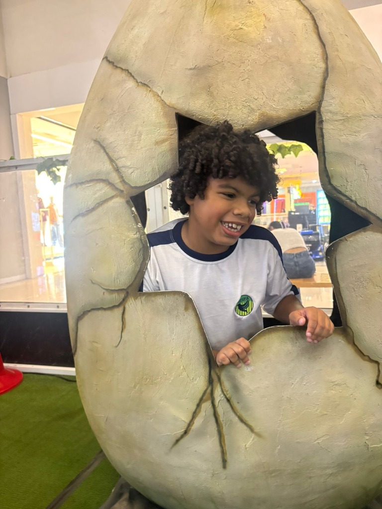 Miguel e dinossauro